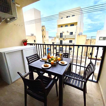 Sea Bliss Apartments With Terrace Just Off Seafront In St Paul'S Bay - By Getawaysmalta St. Paul's Bay Exterior foto