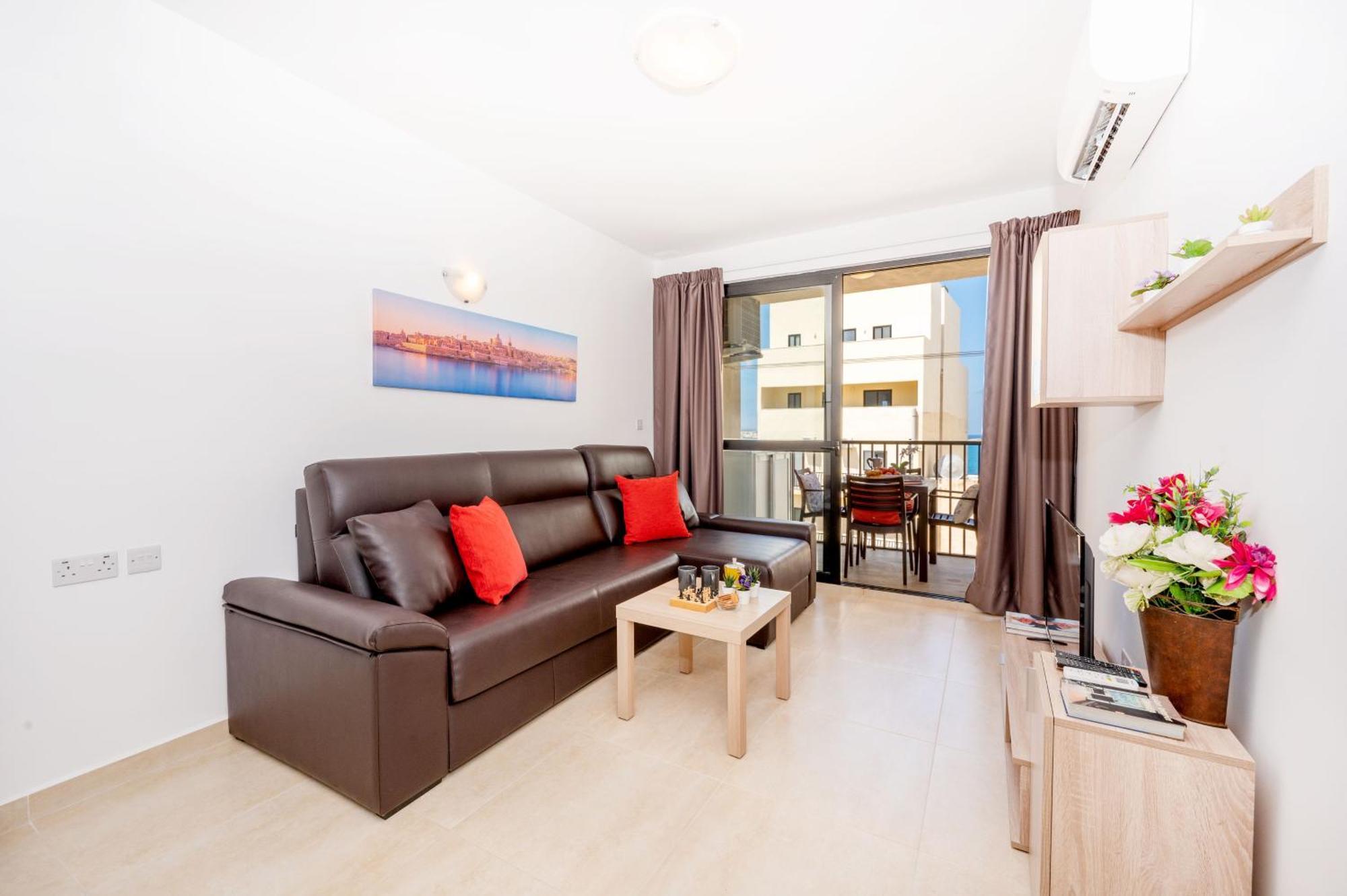 Sea Bliss Apartments With Terrace Just Off Seafront In St Paul'S Bay - By Getawaysmalta St. Paul's Bay Exterior foto